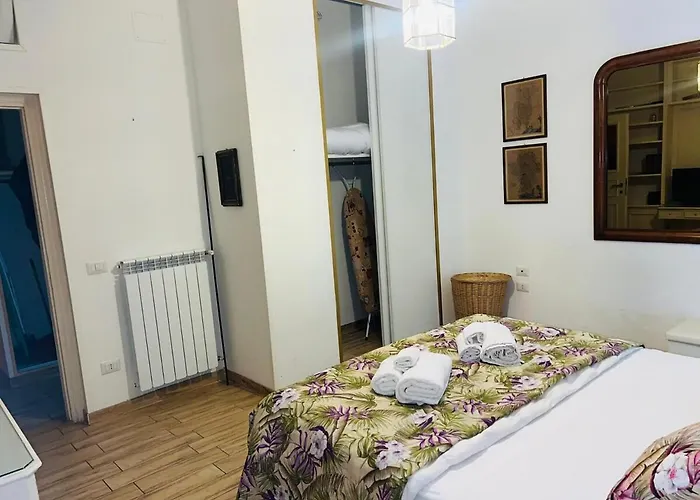 Aventino The Yellow 公寓